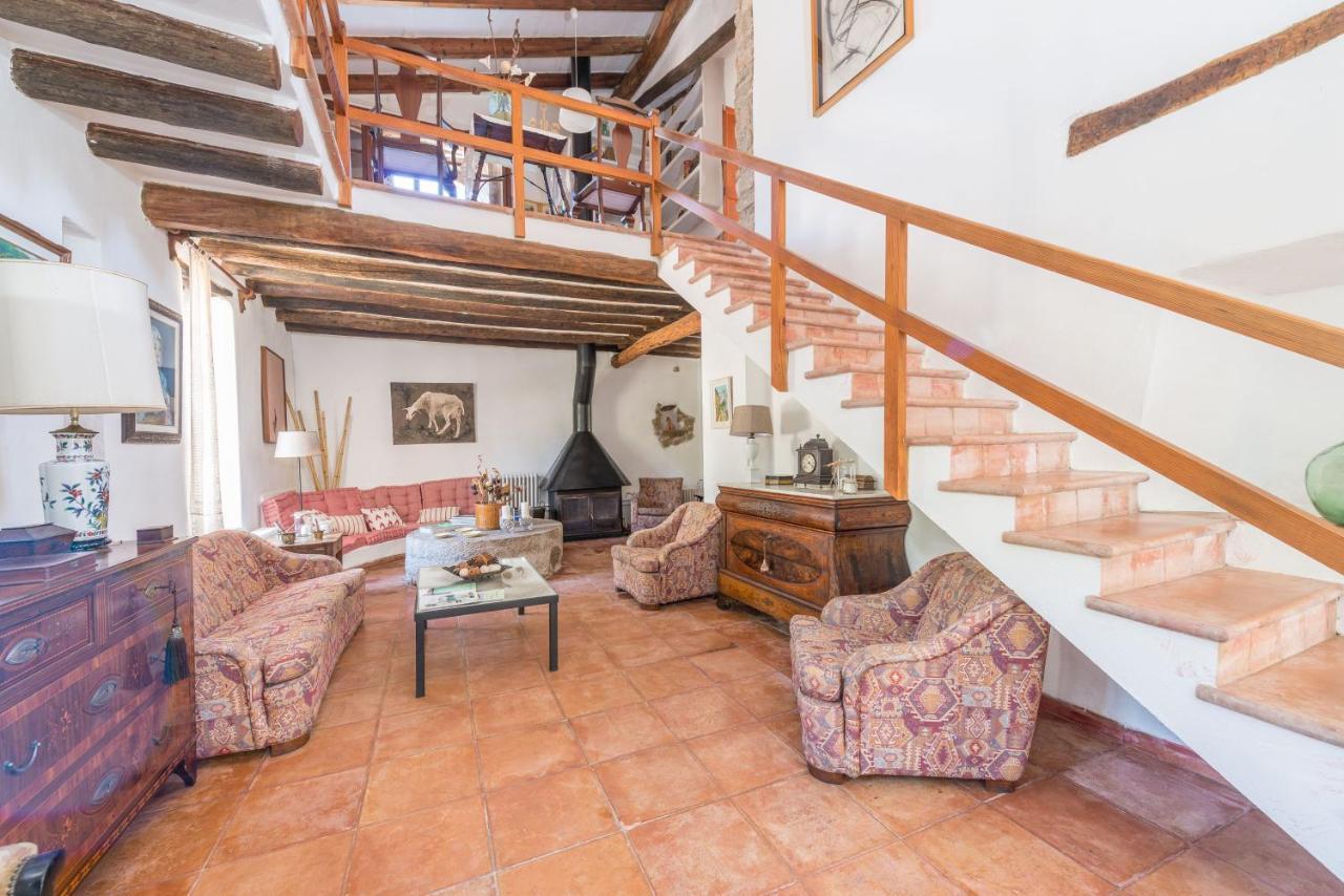 Sobreamunt Villa Еспорлес Екстериор снимка